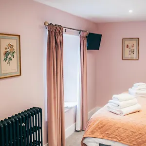 https://the-heathcock-boutique-hotel.cardiffhotelswales.com